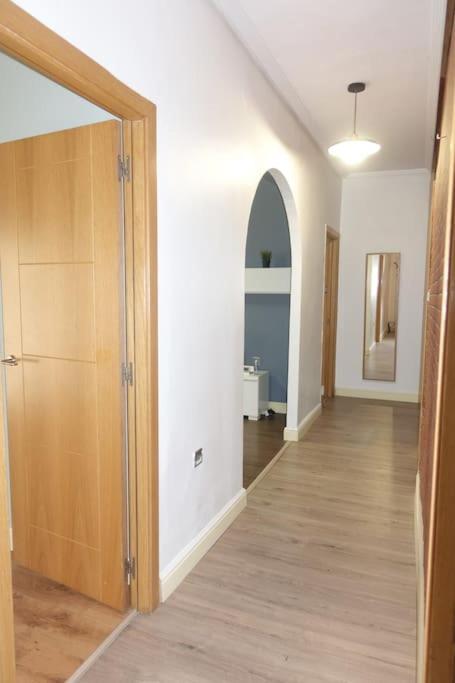 Antolin Yellow Door Apartment *